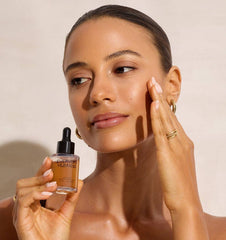Sun Blush Glowing Gradual Self-Tan Drops For Face & Body