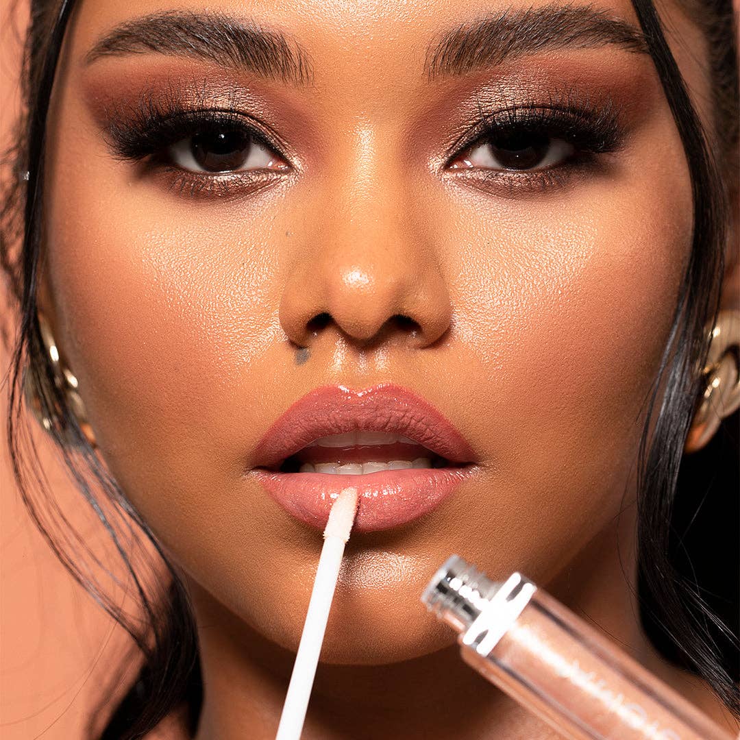 High-Shine Shimmery Non-Sticky Lip Gloss